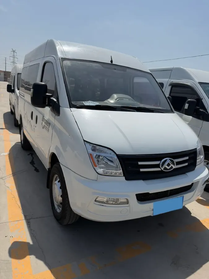2020 MAXUS XinTu V80 2.5T 136HP L4 6MT,autocango,china used car exporter,china ev exporter,chinese used car exporter,chinese used ev exporter