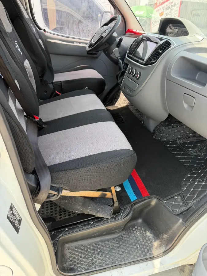 2020 MAXUS XinTu V80 2.5T 136HP L4 6MT,autocango,china used car exporter,china ev exporter,chinese used car exporter,chinese used ev exporter