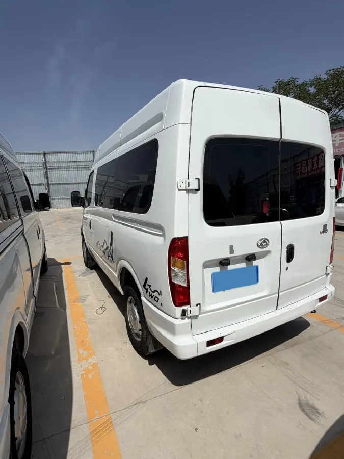2020 MAXUS XinTu V80 2.5T 136HP L4 6MT,autocango,china used car exporter,china ev exporter,chinese used car exporter,chinese used ev exporter
