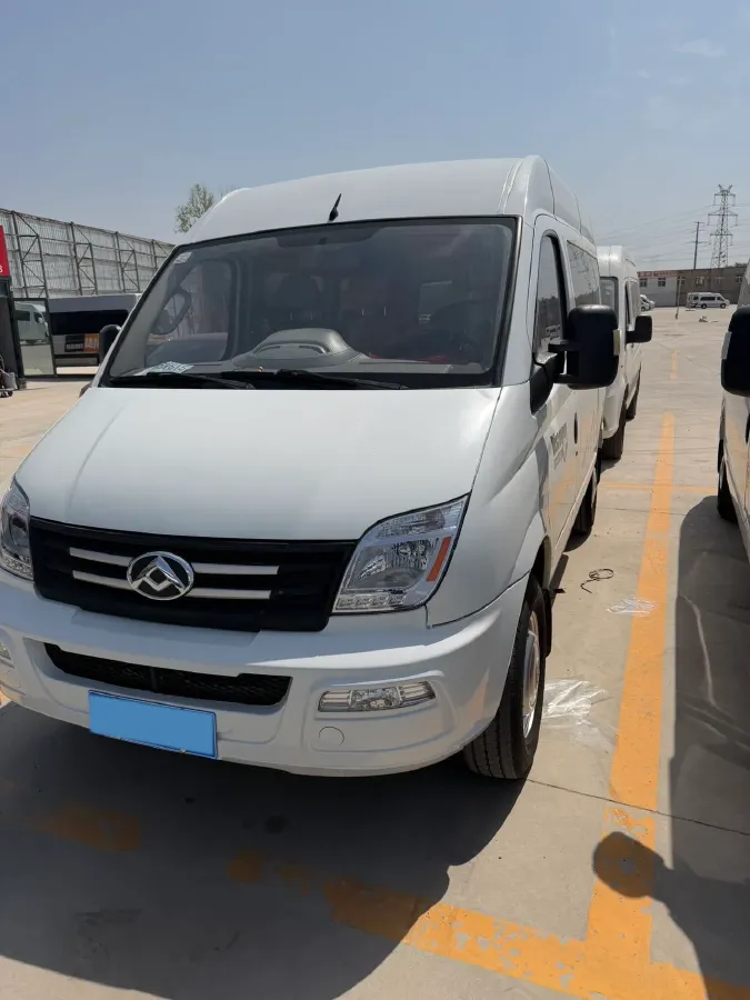 2020 MAXUS XinTu V80 2.5T 136HP L4 6MT,autocango,china used car exporter,china ev exporter,chinese used car exporter,chinese used ev exporter