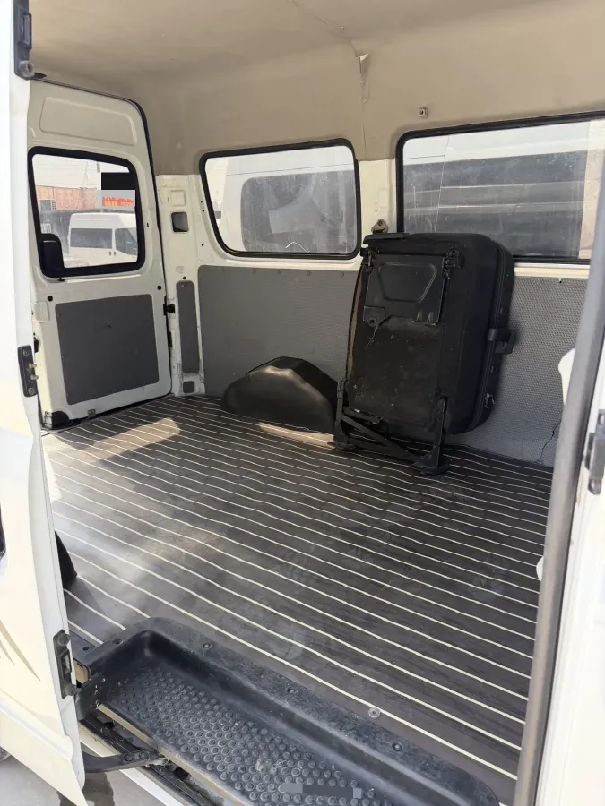 2020 MAXUS XinTu V80 2.5T 136HP L4 6MT,autocango,china used car exporter,china ev exporter,chinese used car exporter,chinese used ev exporter