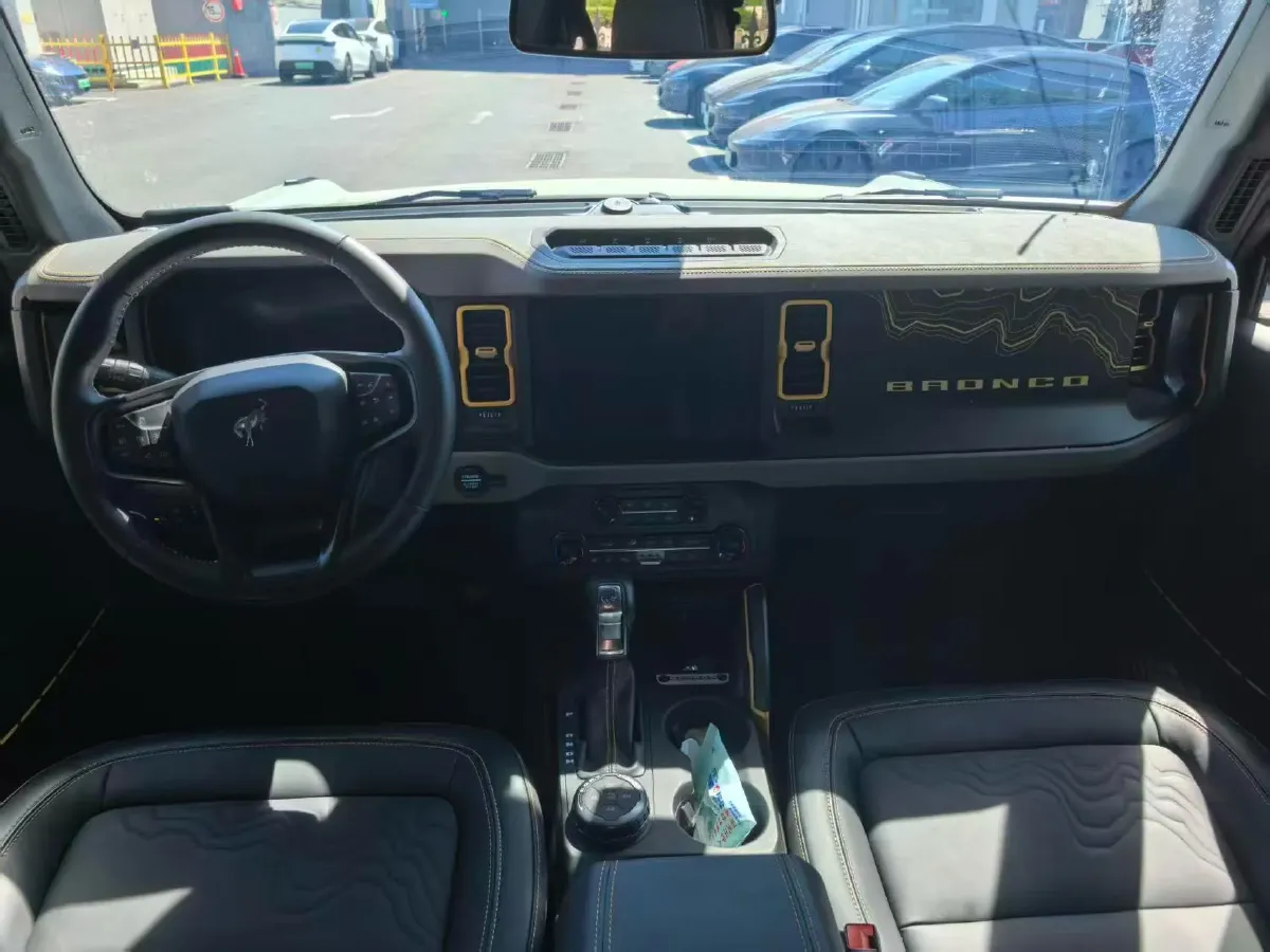 2024 Ford Bronco 2.3T 275HP L4 10AT,autocango,china used car exporter,china ev exporter,chinese used car exporter,chinese used ev exporter
