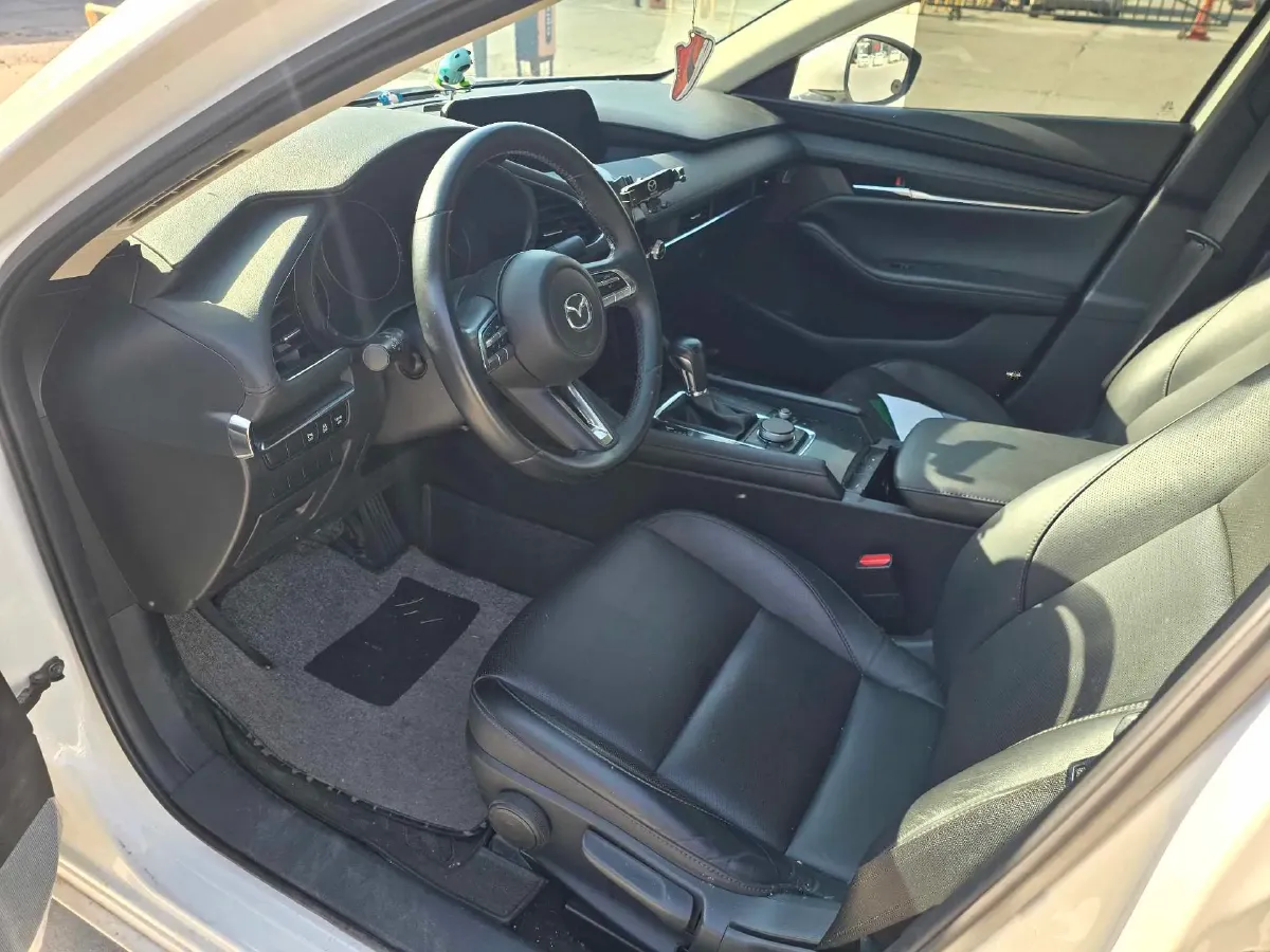 2021 Mazda 3 Axela 2.0L 158HP L4 6AT,autocango,china used car exporter,china ev exporter,chinese used car exporter,chinese used ev exporter