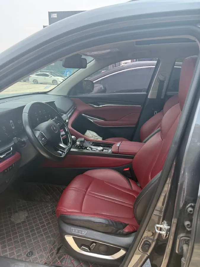2020 ChangAn CS75 Plus 2.0T 233HP L4 8AT,autocango,china used car exporter,china ev exporter,chinese used car exporter,chinese used ev exporter