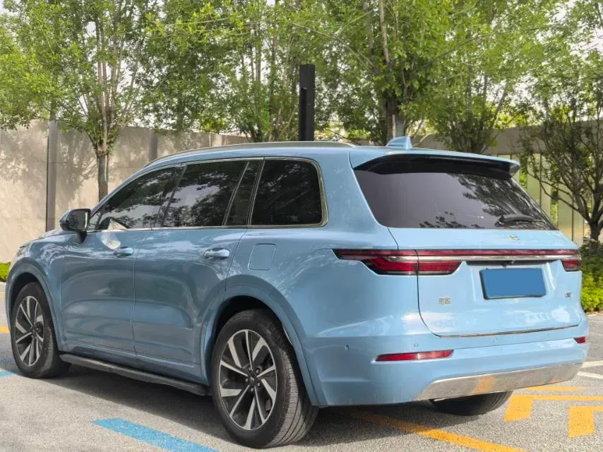 2021 Li ONE Range Extended 131HP REEV 40.5KWH,autocango,china used car exporter,china ev exporter,chinese used car exporter,chinese used ev exporter