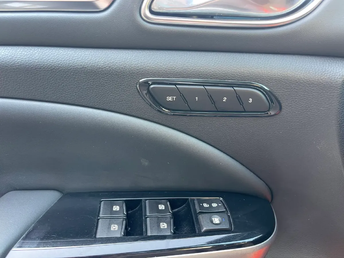 2020 GAC Trumpchi GS8 2.0T 252HP L4 6AT,autocango,china used car exporter,china ev exporter,chinese used car exporter,chinese used ev exporter