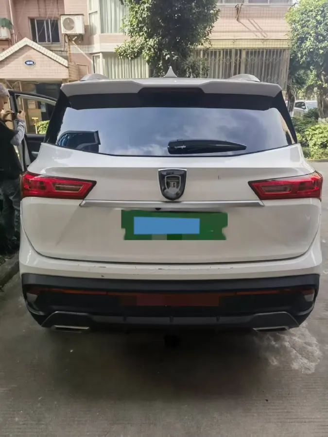 2018 BaoJun 530 1.5T 150HP L4 6DCT,autocango,china used car exporter,china ev exporter,chinese used car exporter,chinese used ev exporter