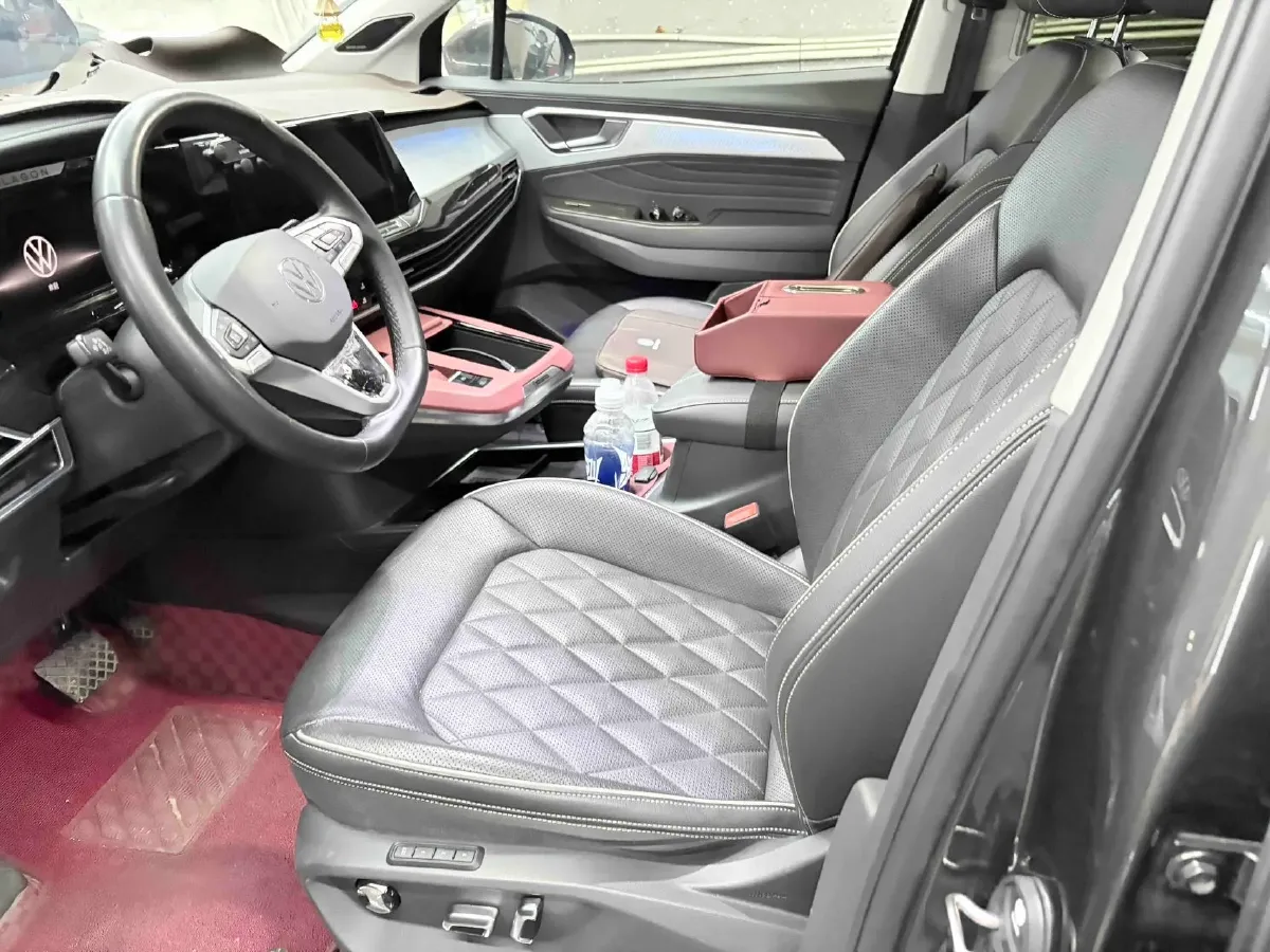 2022 Volkswagen Talagon 2.5T 299HP V6 7DCT,autocango,china used car exporter,china ev exporter,chinese used car exporter,chinese used ev exporter