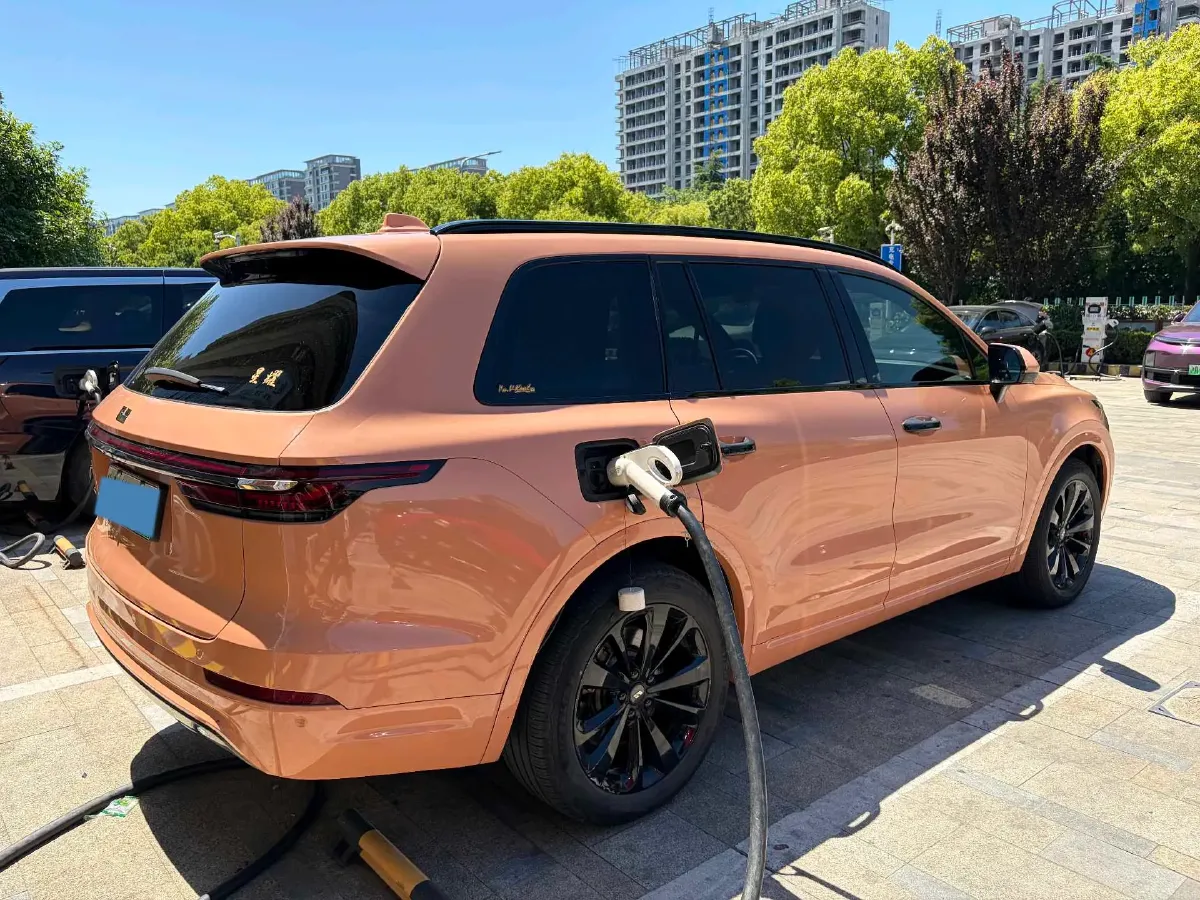 2020 Li ONE Range Extended 131HP REEV 40.5KWH,autocango,china used car exporter,china ev exporter,chinese used car exporter,chinese used ev exporter