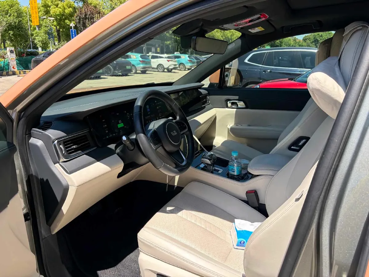 2020 Li ONE Range Extended 131HP REEV 40.5KWH,autocango,china used car exporter,china ev exporter,chinese used car exporter,chinese used ev exporter
