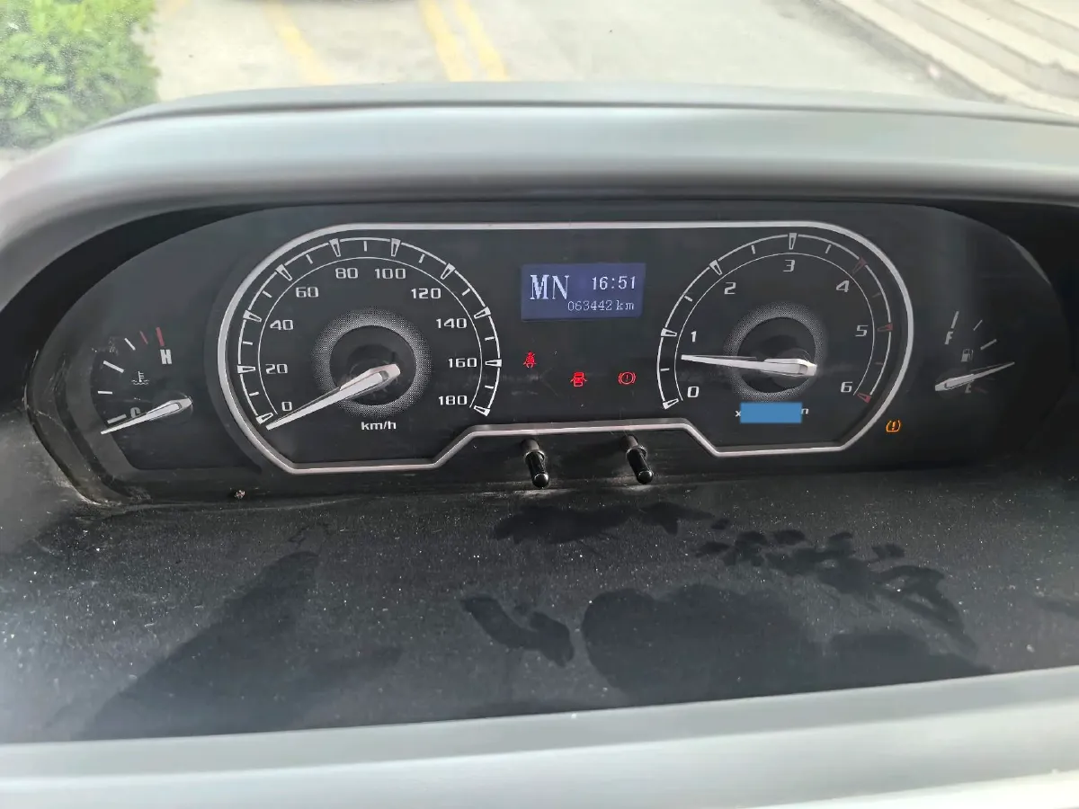2018 MAXUS XinTu V80 2.5T 136HP L4 6MT,autocango,china used car exporter,china ev exporter,chinese used car exporter,chinese used ev exporter