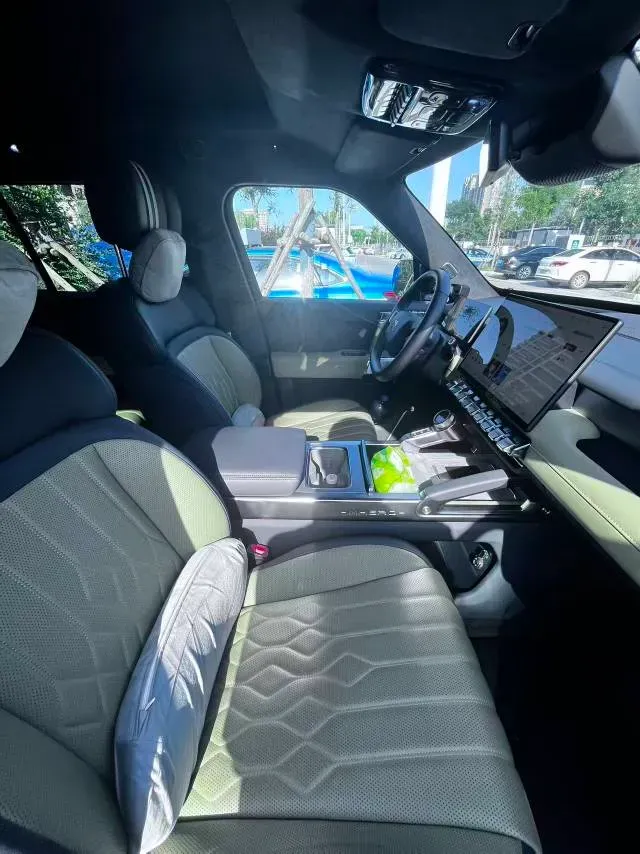 2025 BMW 3 Series 2.0T 245HP L4 8AT,autocango,china used car exporter,china ev exporter,chinese used car exporter,chinese used ev exporter