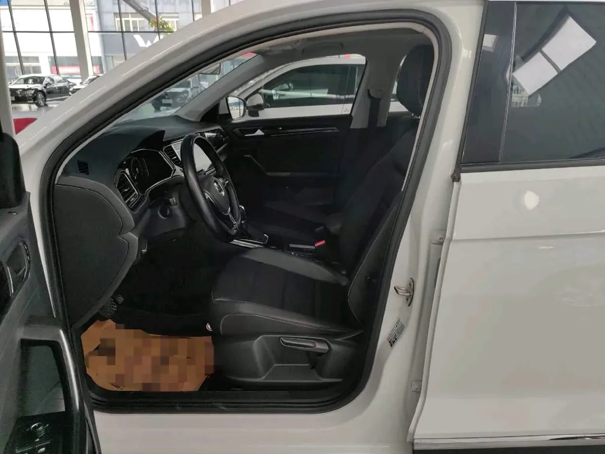 2021 Volkswagen T-Roc 1.4T 150HP L4 7DCT,autocango,china used car exporter,china ev exporter,chinese used car exporter,chinese used ev exporter
