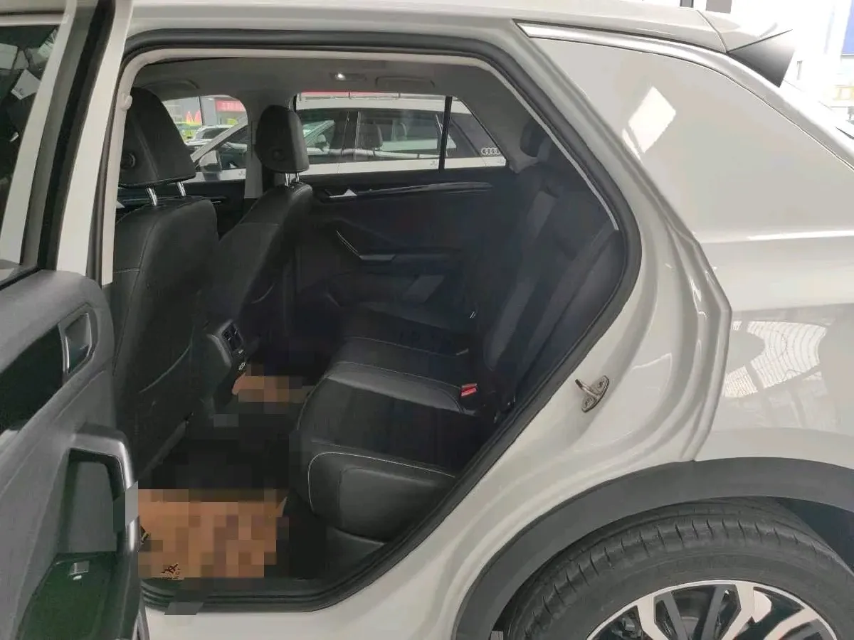 2021 Volkswagen T-Roc 1.4T 150HP L4 7DCT,autocango,china used car exporter,china ev exporter,chinese used car exporter,chinese used ev exporter
