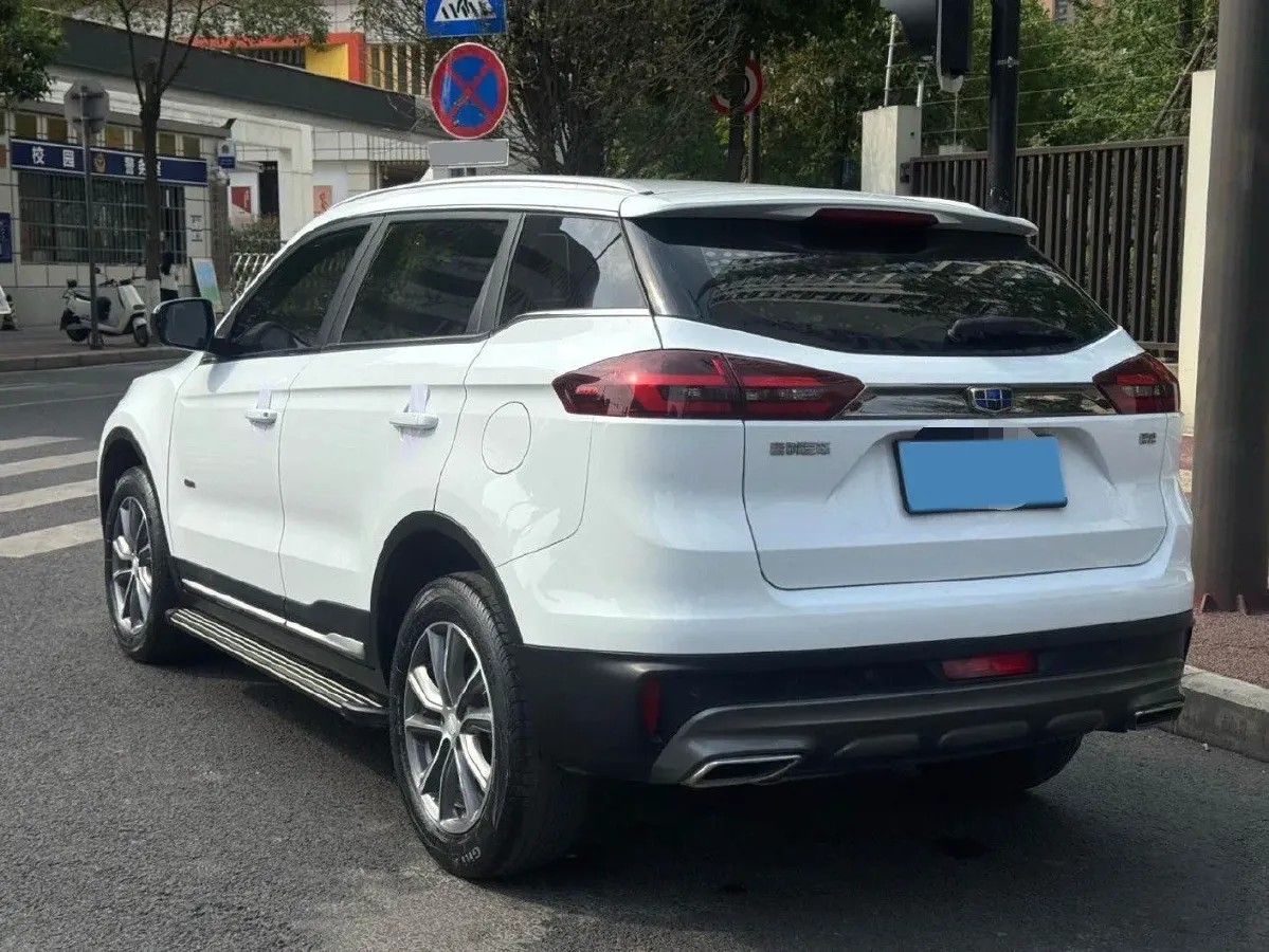 2020 Roewe i6 1.5T 169HP L4 7DCT,autocango,china used car exporter,china ev exporter,chinese used car exporter,chinese used ev exporter
