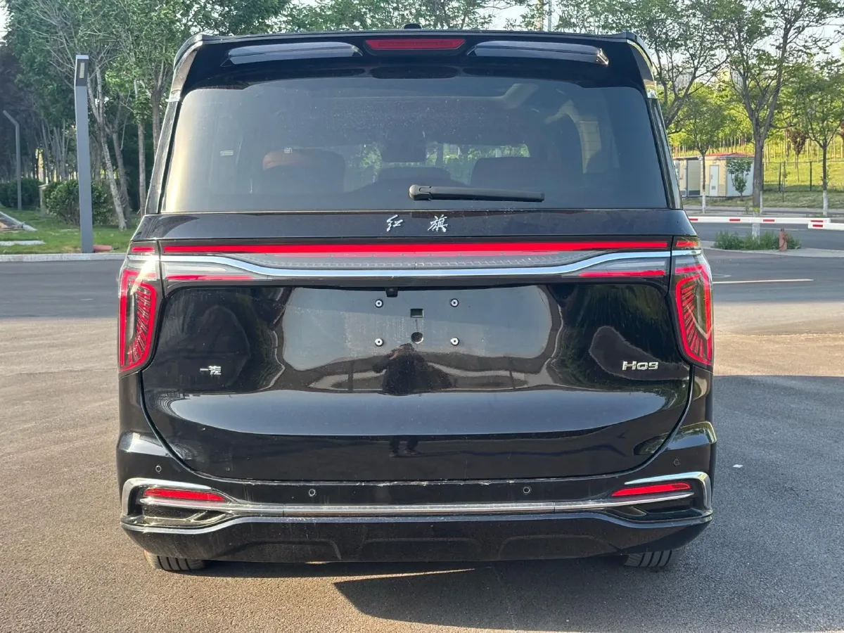 2023 HongQi HQ9 2.0T 252HP L4 8AT,autocango,china used car exporter,china ev exporter,chinese used car exporter,chinese used ev exporter