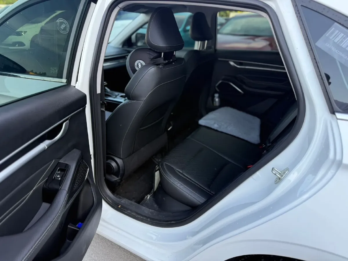 2022 Geely Emgrand 1.5L 114HP L4 CVT,autocango,china used car exporter,china ev exporter,chinese used car exporter,chinese used ev exporter