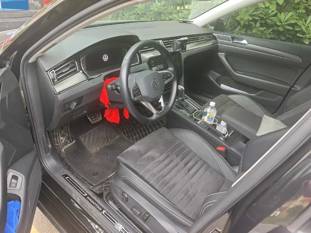 2020 Volkswagen Magotan 2.0T 186HP L4 7DCT,autocango,china used car exporter,china ev exporter,chinese used car exporter,chinese used ev exporter