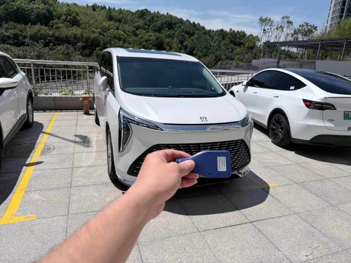2023 Buick Century 2.0T 237HP L4 9AT,autocango,china used car exporter,china ev exporter,chinese used car exporter,chinese used ev exporter