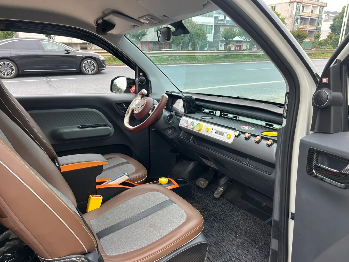2022 WuLing HongGuang MINI EV BEV 26.5KWH,autocango,china used car exporter,china ev exporter,chinese used car exporter,chinese used ev exporter