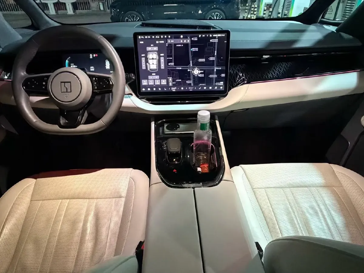 2022 Zeekr 009 BEV 116KWH,autocango,china used car exporter,china ev exporter,chinese used car exporter,chinese used ev exporter