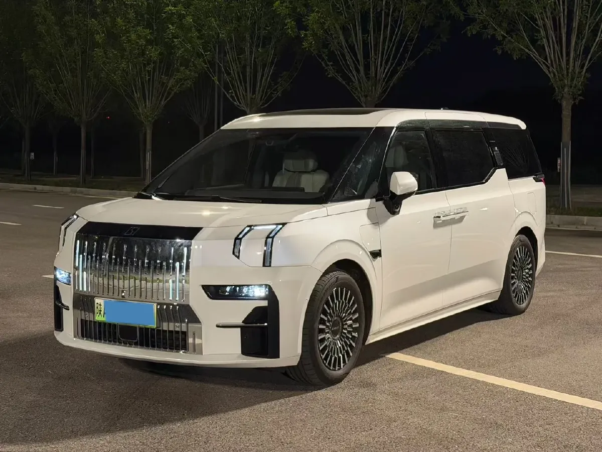 2022 Zeekr 009 BEV 116KWH,autocango,china used car exporter,china ev exporter,chinese used car exporter,chinese used ev exporter