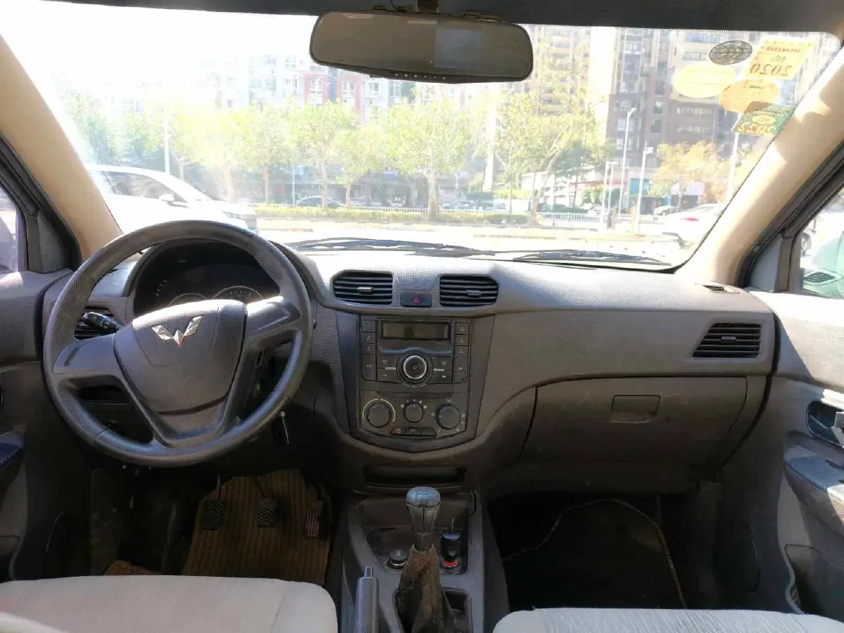 2015 WuLing HongGuang 1.5L 112HP L4 5MT,autocango,china used car exporter,china ev exporter,chinese used car exporter,chinese used ev exporter
