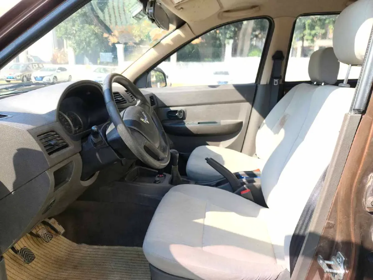2015 WuLing HongGuang 1.5L 112HP L4 5MT,autocango,china used car exporter,china ev exporter,chinese used car exporter,chinese used ev exporter