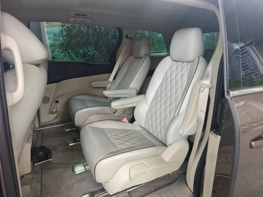 2022 Buick GL8 2.0T 237HP L4 9AT,autocango,china used car exporter,china ev exporter,chinese used car exporter,chinese used ev exporter