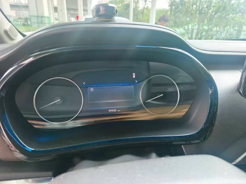 2022 Buick GL8 2.0T 237HP L4 9AT,autocango,china used car exporter,china ev exporter,chinese used car exporter,chinese used ev exporter