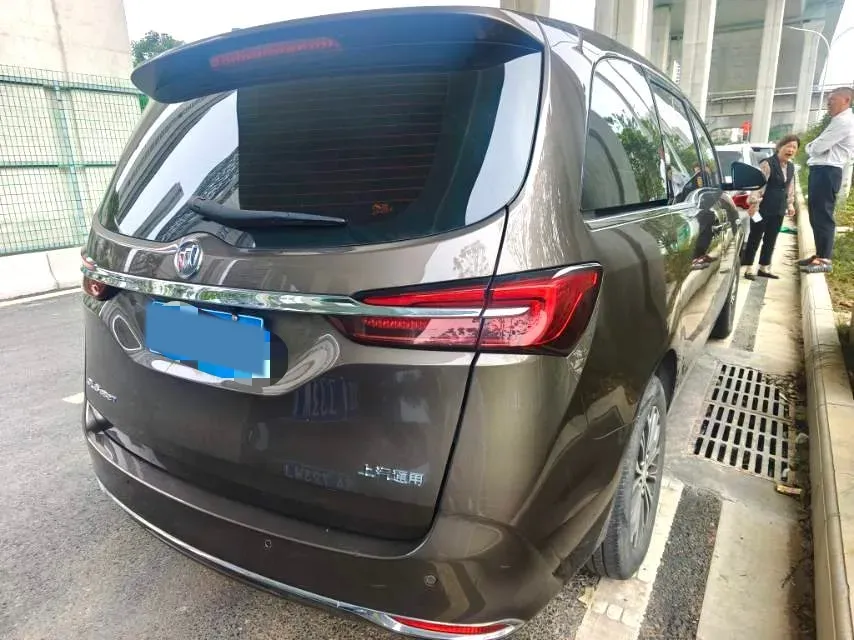 2022 Buick GL8 2.0T 237HP L4 9AT,autocango,china used car exporter,china ev exporter,chinese used car exporter,chinese used ev exporter