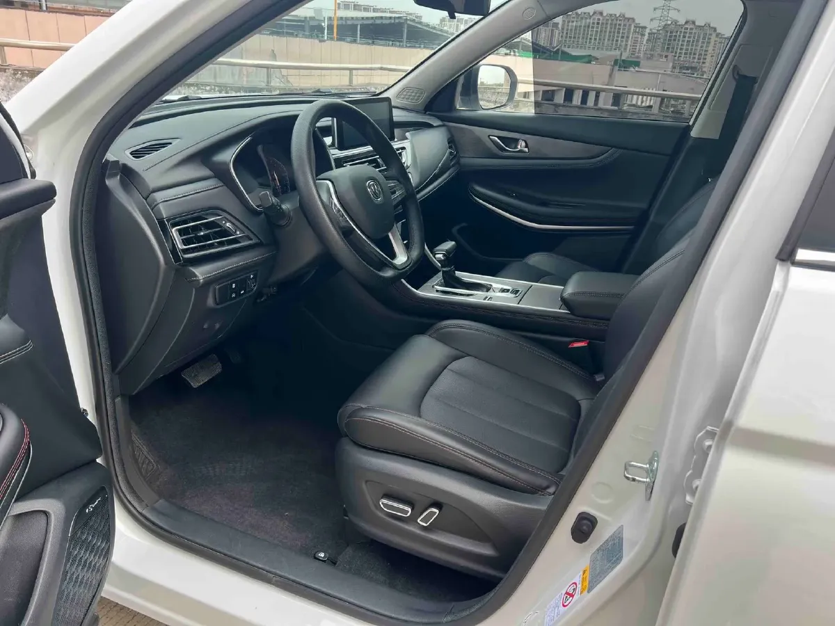 2022 ChangAn CS75 1.5T 180HP L4 7DCT,autocango,china used car exporter,china ev exporter,chinese used car exporter,chinese used ev exporter