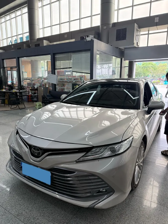 2019 Toyota Camry 2.5L 209HP L4 8AT,autocango,china used car exporter,china ev exporter,chinese used car exporter,chinese used ev exporter