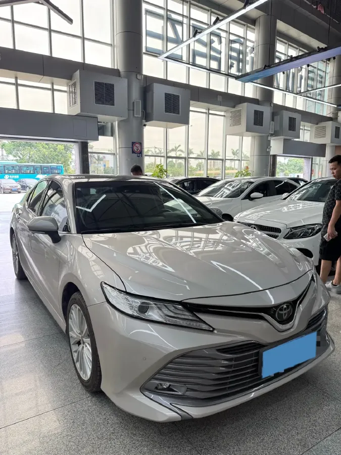 2019 Toyota Camry 2.5L 209HP L4 8AT,autocango,china used car exporter,china ev exporter,chinese used car exporter,chinese used ev exporter