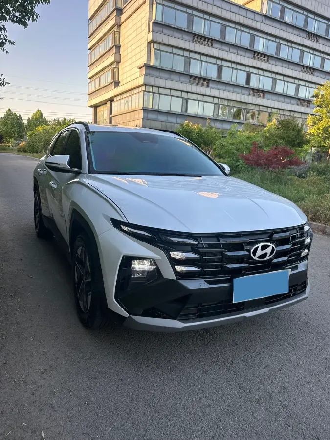 2025 Hyundai Tucson 1.5T 200HP L4 8AT,autocango,china used car exporter,china ev exporter,chinese used car exporter,chinese used ev exporter