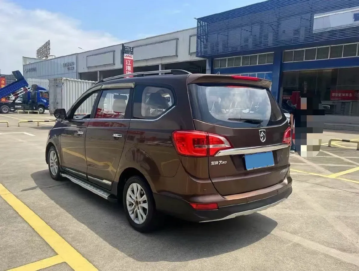 2016 BaoJun 730 1.5L 112HP L4 5MT,autocango,china used car exporter,china ev exporter,chinese used car exporter,chinese used ev exporter