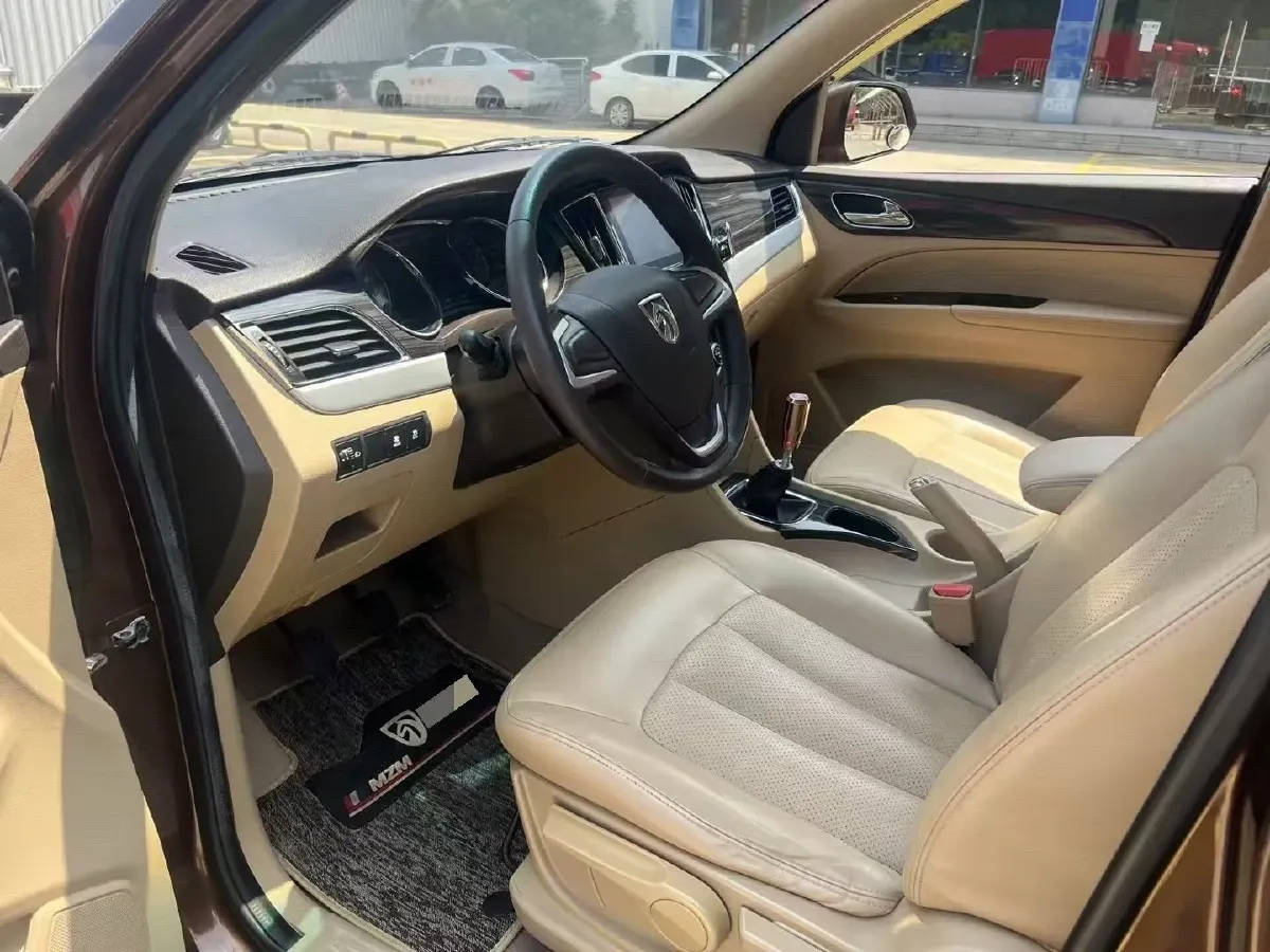 2016 BaoJun 730 1.5L 112HP L4 5MT,autocango,china used car exporter,china ev exporter,chinese used car exporter,chinese used ev exporter