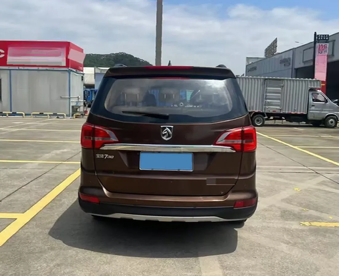 2016 BaoJun 730 1.5L 112HP L4 5MT,autocango,china used car exporter,china ev exporter,chinese used car exporter,chinese used ev exporter