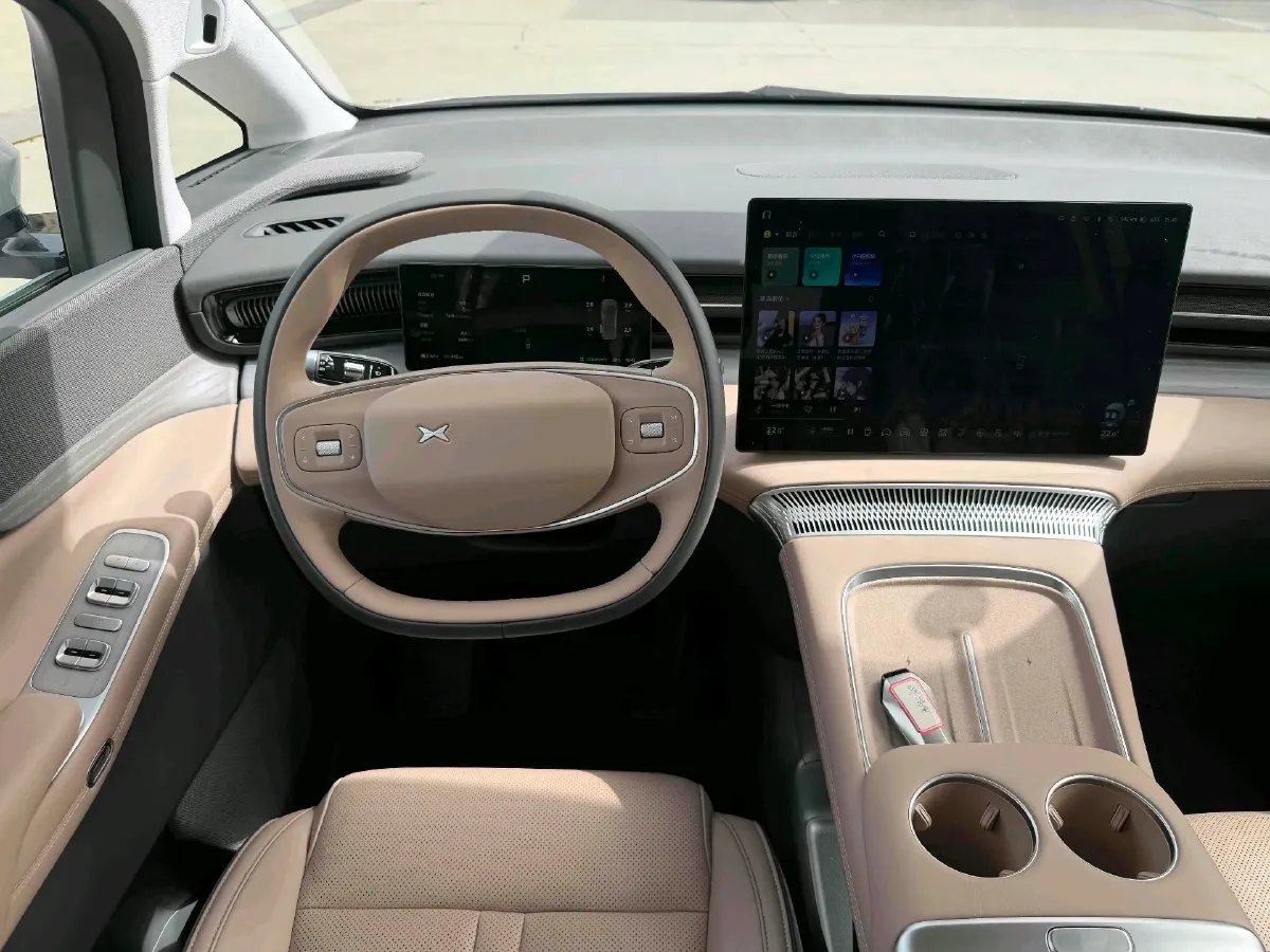 2025 Xpeng X9 BEV,autocango,china used car exporter,china ev exporter,chinese used car exporter,chinese used ev exporter