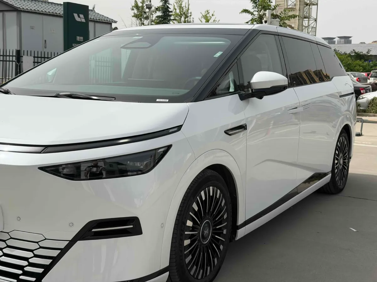 2025 Xpeng X9 BEV,autocango,china used car exporter,china ev exporter,chinese used car exporter,chinese used ev exporter