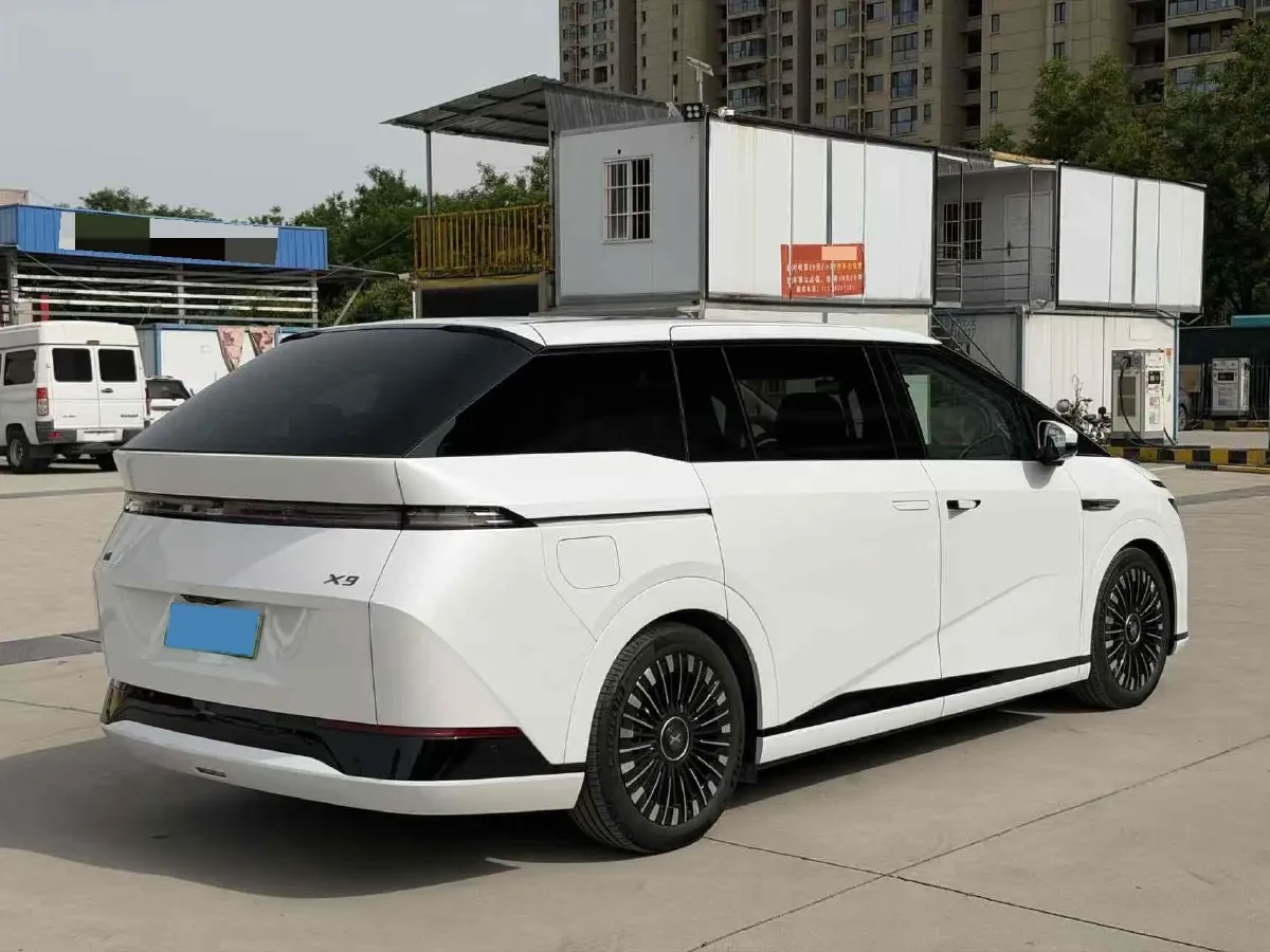 2025 Xpeng X9 BEV,autocango,china used car exporter,china ev exporter,chinese used car exporter,chinese used ev exporter