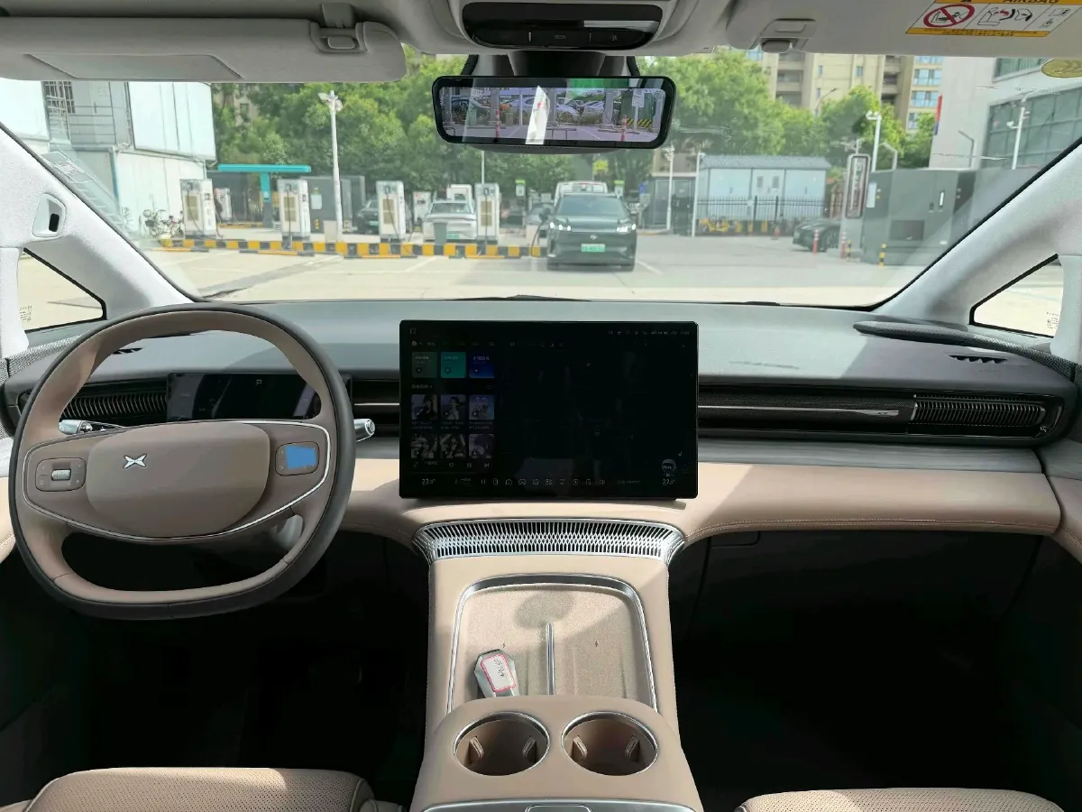2025 Xpeng X9 BEV,autocango,china used car exporter,china ev exporter,chinese used car exporter,chinese used ev exporter