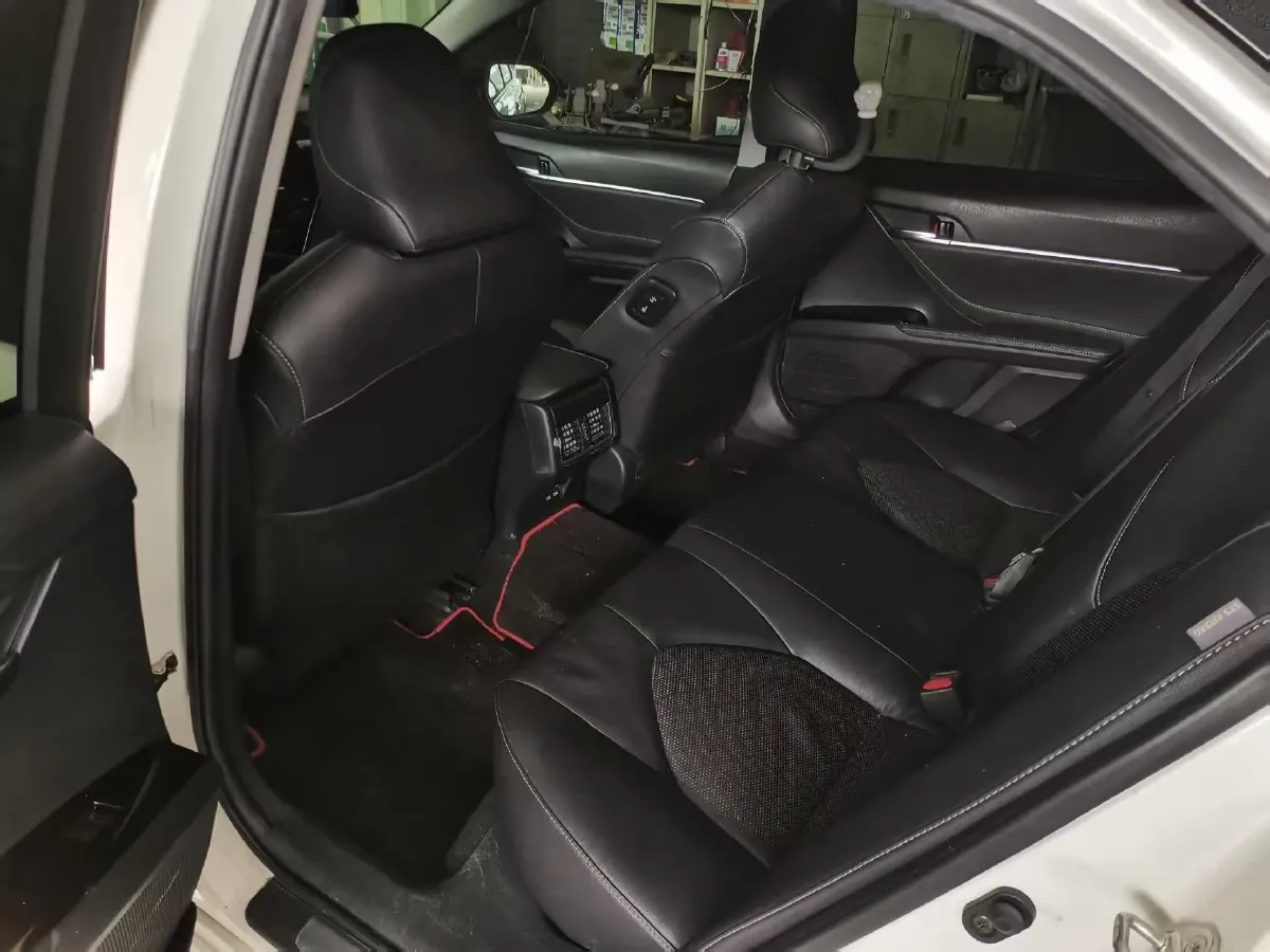 2021 Toyota Camry 2.5L 209HP L4 8AT,autocango,china used car exporter,china ev exporter,chinese used car exporter,chinese used ev exporter