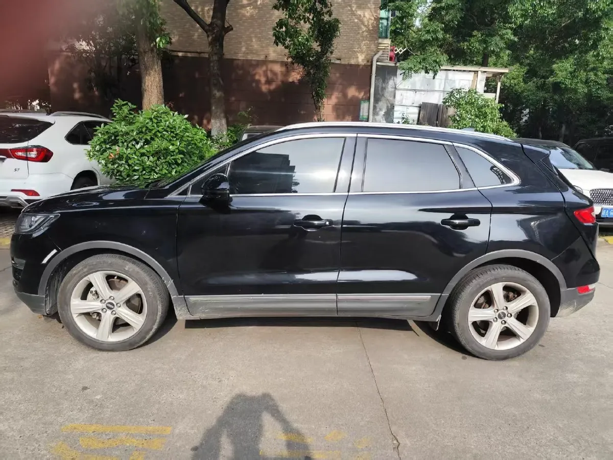 2018 Lincoln MKC 2.0T 203HP L4 6AT,autocango,china used car exporter,china ev exporter,chinese used car exporter,chinese used ev exporter