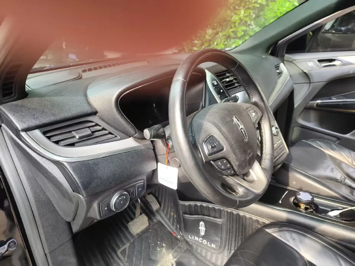 2018 Lincoln MKC 2.0T 203HP L4 6AT,autocango,china used car exporter,china ev exporter,chinese used car exporter,chinese used ev exporter