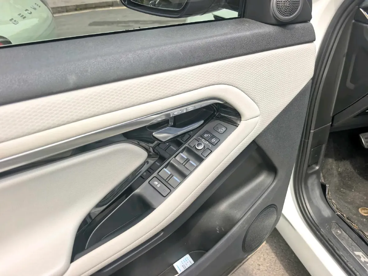 2020 Land Rover Range Rover Evoque 2.0T 249HP L4 9AT,autocango,china used car exporter,china ev exporter,chinese used car exporter,chinese used ev exporter
