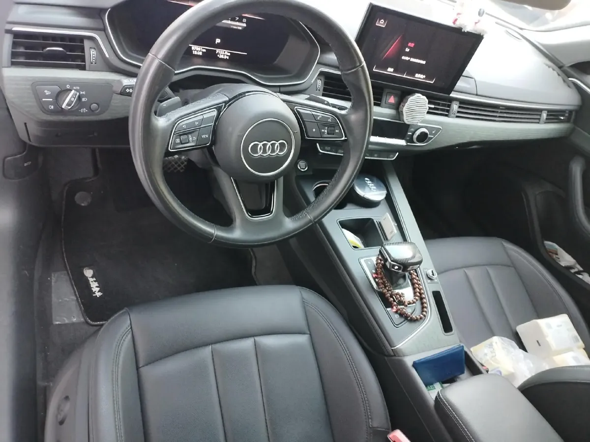 2020 Audi A4L 2.0T 190HP L4 7DCT,autocango,china used car exporter,china ev exporter,chinese used car exporter,chinese used ev exporter