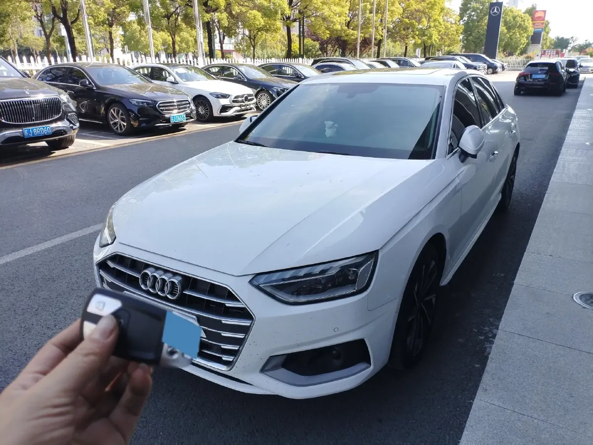 2020 Audi A4L 2.0T 190HP L4 7DCT,autocango,china used car exporter,china ev exporter,chinese used car exporter,chinese used ev exporter