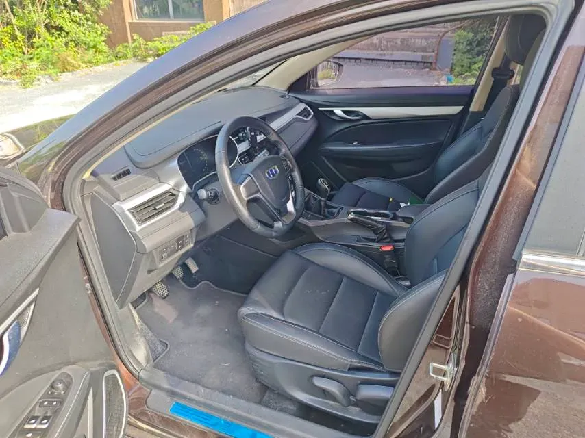 2018 Geely Emgrand 1.5L 109HP L4 5MT,autocango,china used car exporter,china ev exporter,chinese used car exporter,chinese used ev exporter