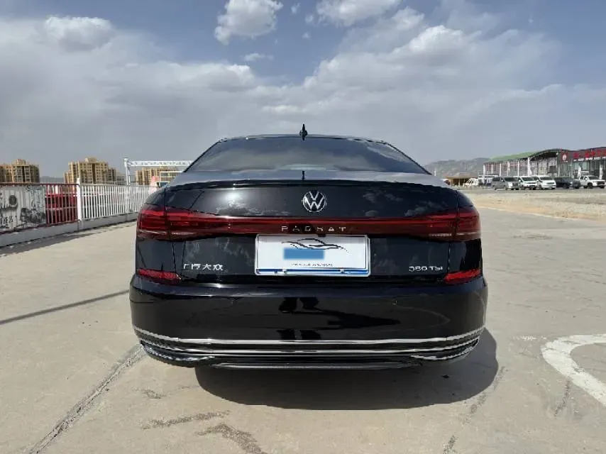 2025 Volkswagen Passat 2.0T 220HP L4 7DCT,autocango,china used car exporter,china ev exporter,chinese used car exporter,chinese used ev exporter